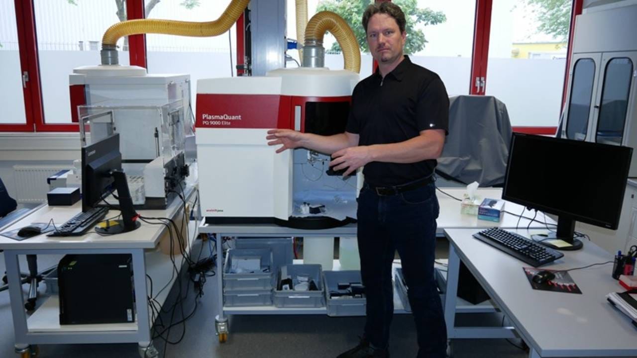 Martin Auer giving an online training 