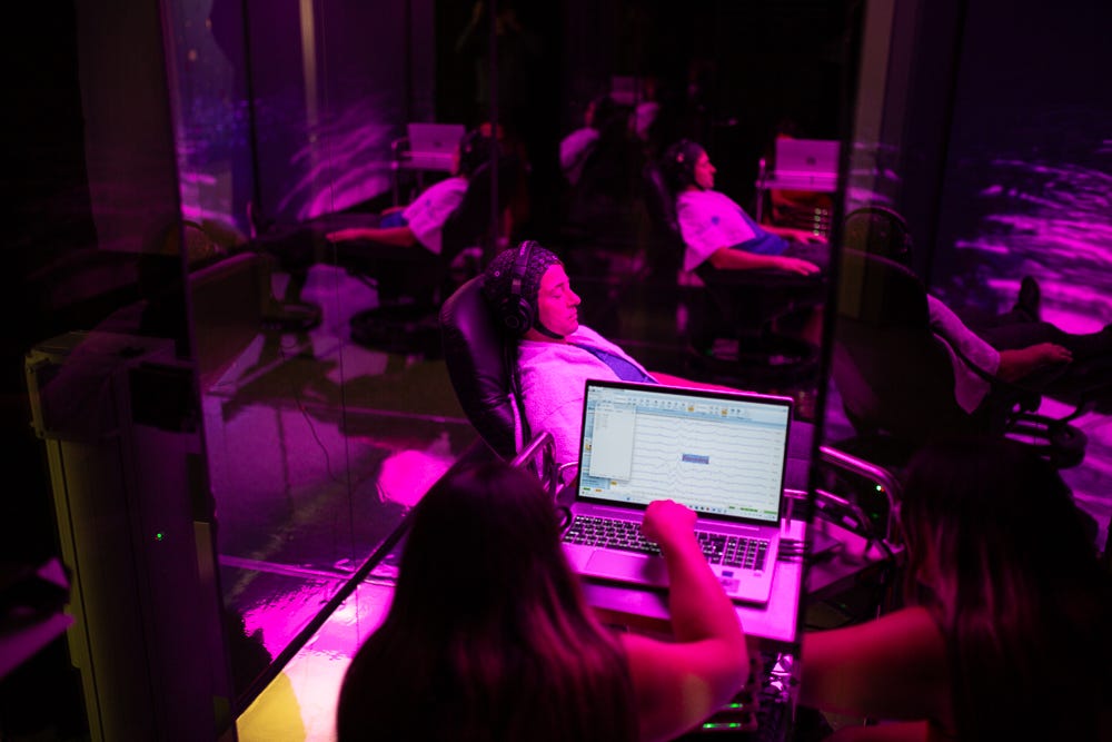 Schau dir das Video zum iQube an.