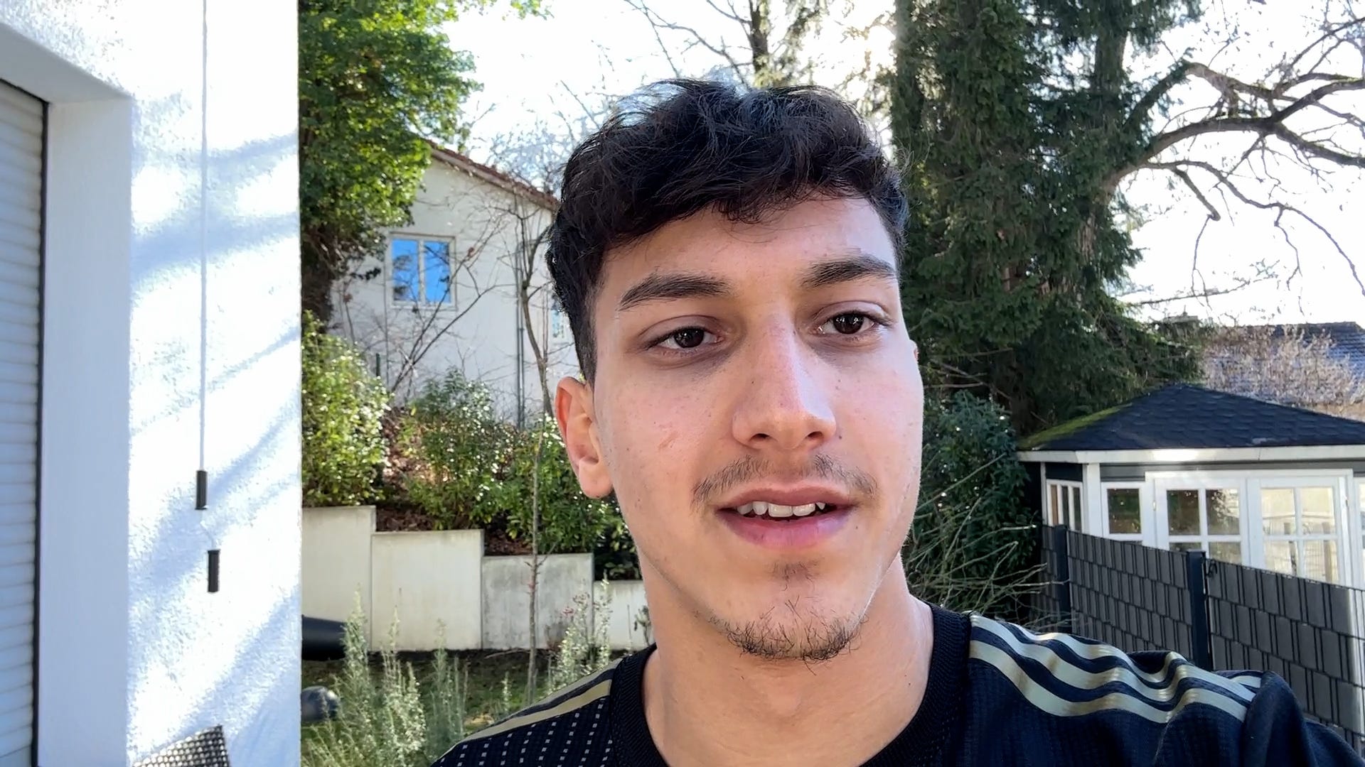 Schau dir dieses erstaunliche Video an!