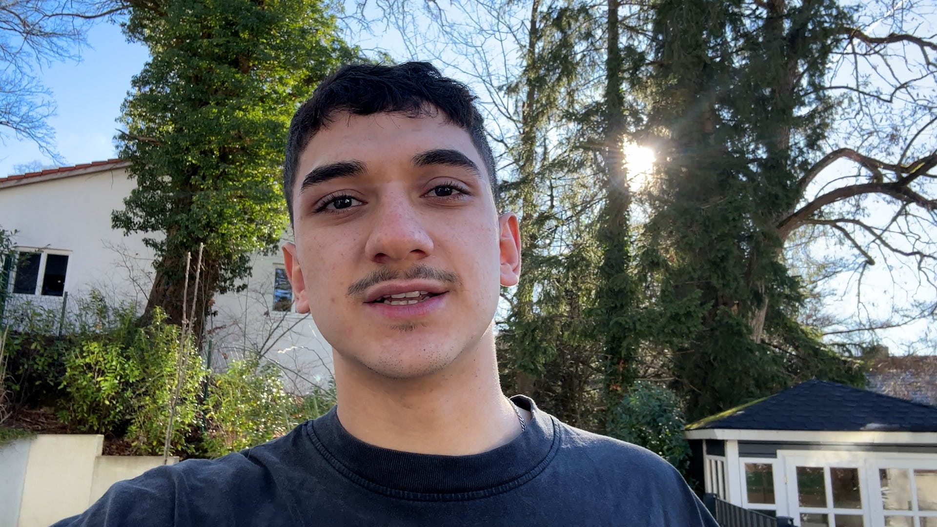 Schau dir dieses erstaunliche Video an!