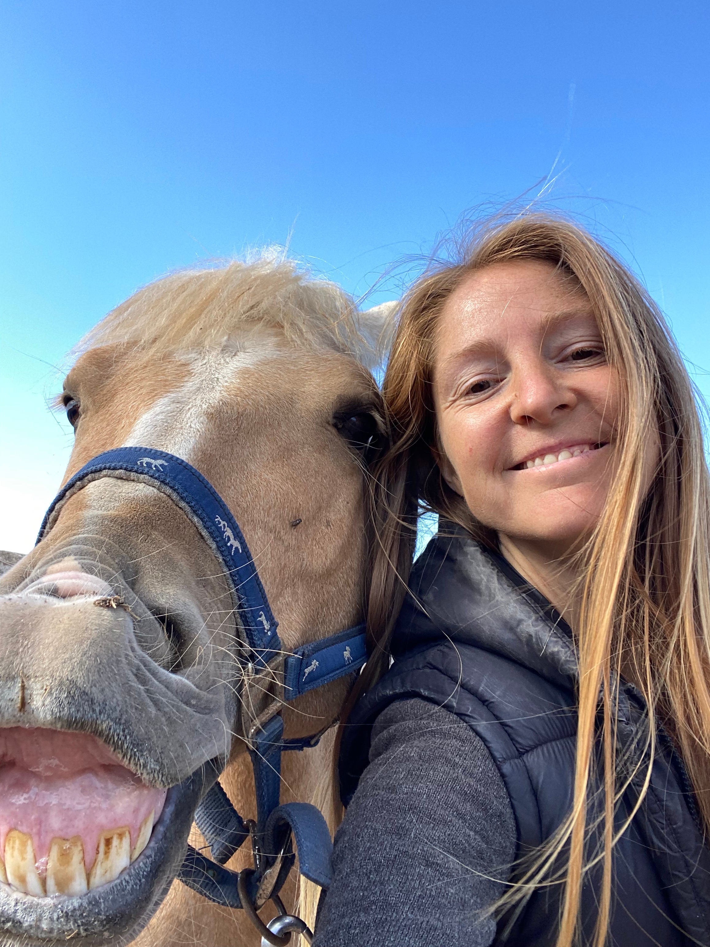 Justus, sein Cousin und die Omi gemeinsam im Urlaub in der Lüneburger Heide