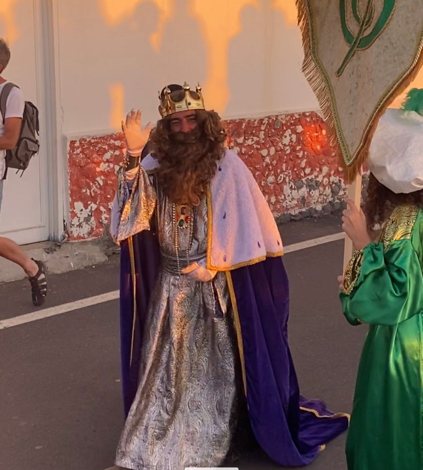 Justus, sein Cousin und die Omi gemeinsam im Urlaub in der Lüneburger Heide