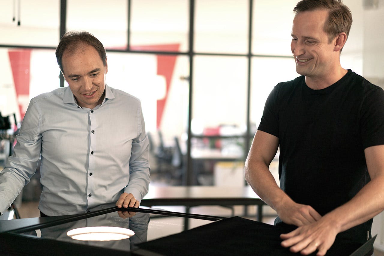 Online-Unternehmer und Digistore24 Vendoren Thomas Klußmann und Christoph Schreiber mit ihrem Hall of Fame Award