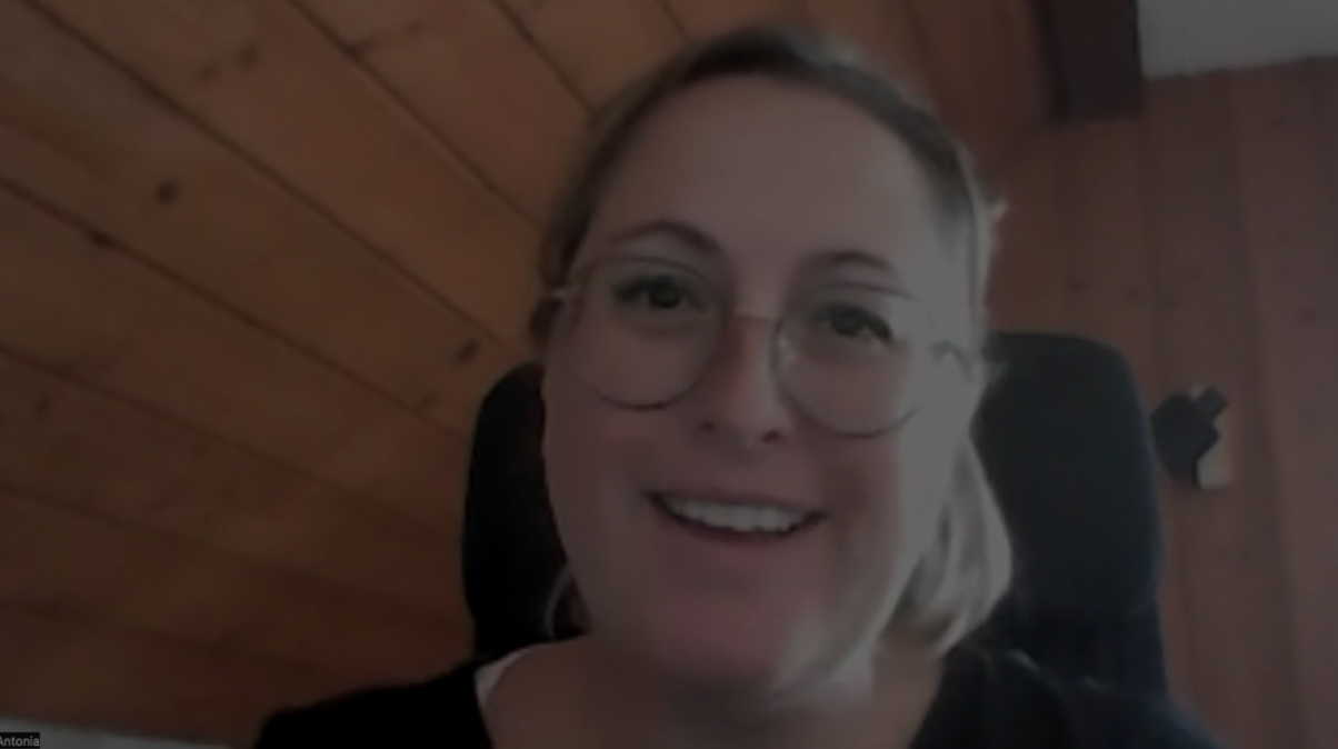 Schau dir dieses erstaunliche Video an!