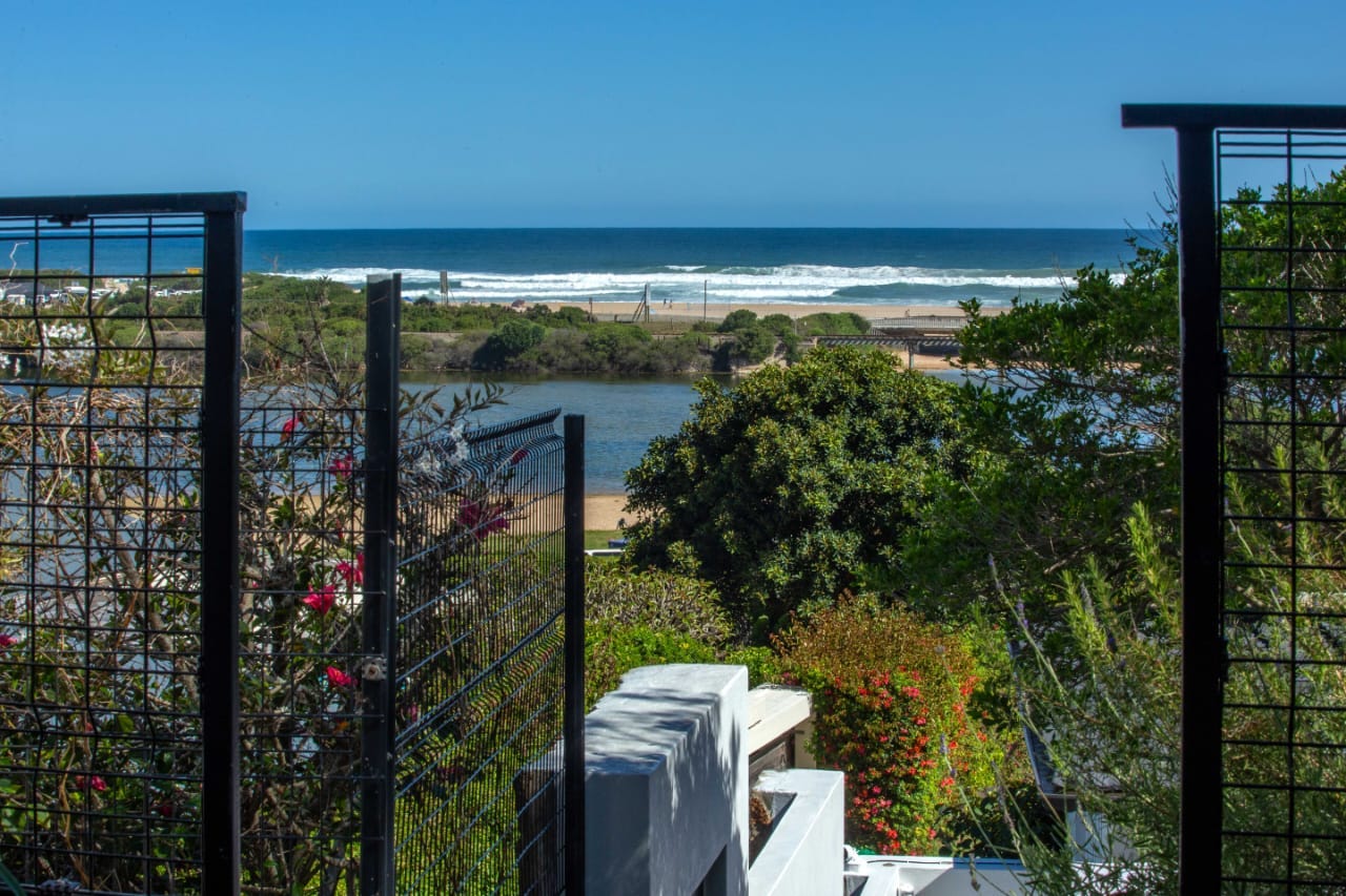 Sea and lagune views