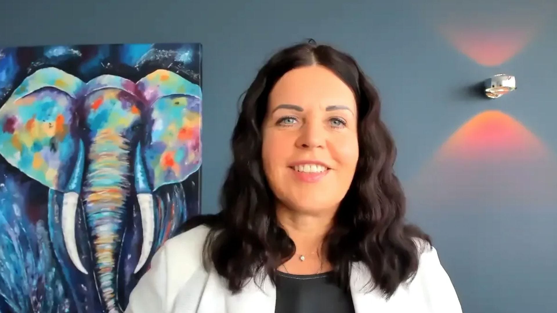 Regina Volz stellt den Online-Kurs Das Bewerbungsgespräch vor