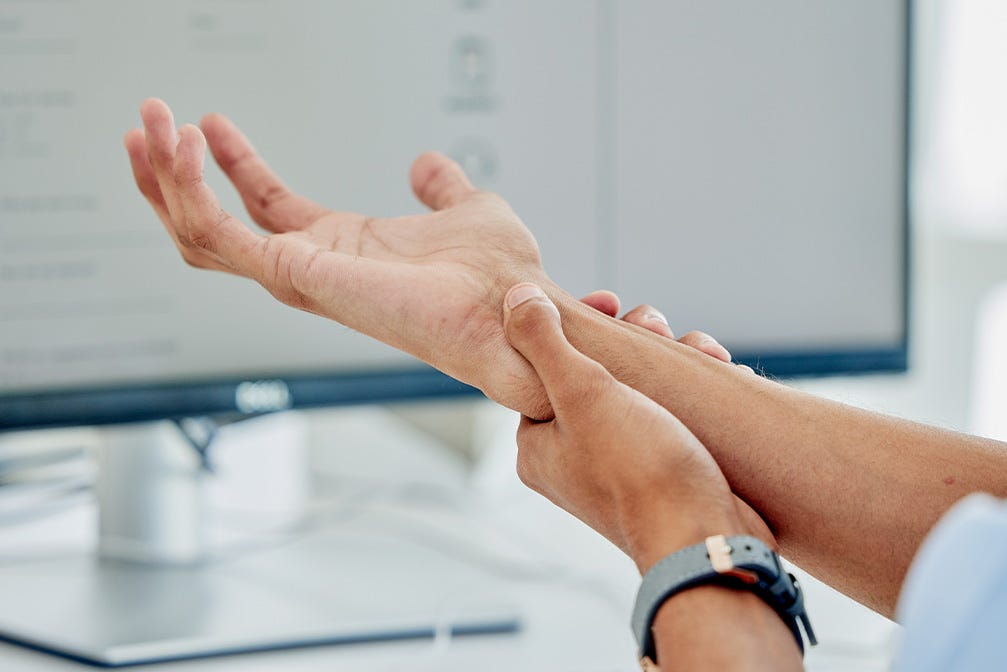 Kribbeln Taubheitsgefühl in den Händen