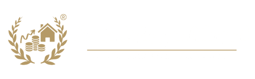 Das Logo von Sandra Katarzyna Lekarczyk besteht aus ihrem Namen als Schriftzug, ergänzt durch den Titel „Senior Financial Consultant“ sowie dem Umriss einer Münze, auf dem ein Haus und drei unterschiedlich hohe Stapel Münzen mit einem darüber liegenden, blitzartig nach oben gerichteten Pfeil geprägt sind. Rechts und links der Münze befindet sich jeweils ein Lorbeerzweig. Das Icon symbolisiert die Spezialisierung und Expertise im Bereich des Vermögensaufbaus sowie der Immobilie als Vermögensbaustein.